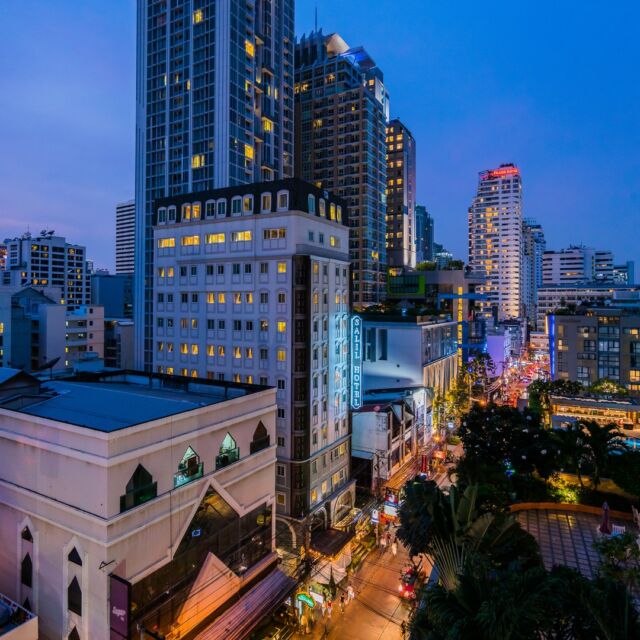 A room located in the center of Sukhumvit 11, one of Bangkok’s lively and colourful streets with daily room rates starting from THB 1,365.

Book now today at http://bit.ly/3vdTp8U

For more information:
📲Line @lapetitesalil
☎️+66 (0)2 114 3536

#LaPetiteSalilHotels #Boutiquehotel #Bangkok